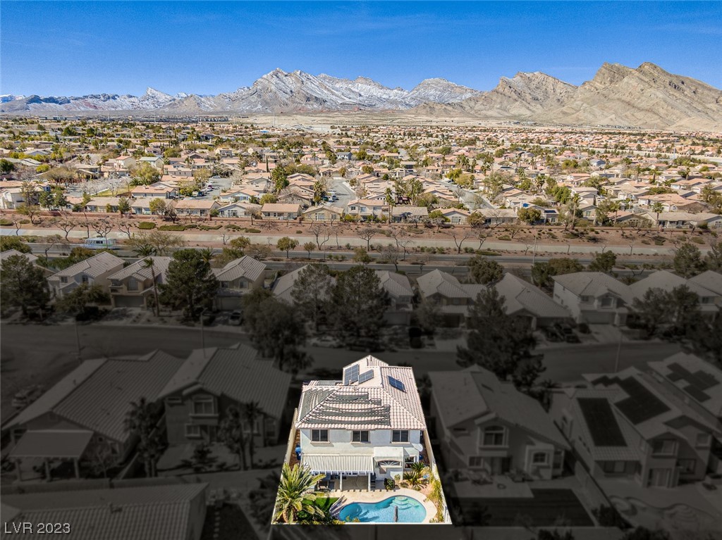 1608 Scenic Peak Street