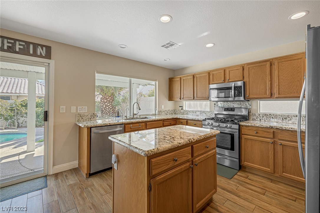1608 Scenic Peak Street