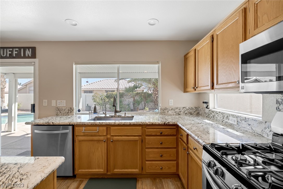 1608 Scenic Peak Street