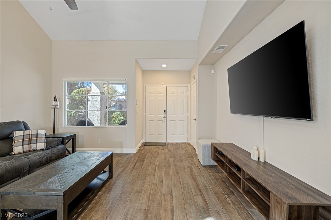 1608 Scenic Peak Street