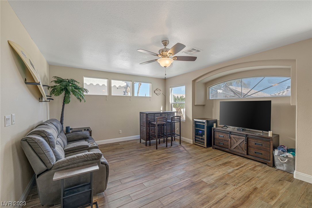 1608 Scenic Peak Street