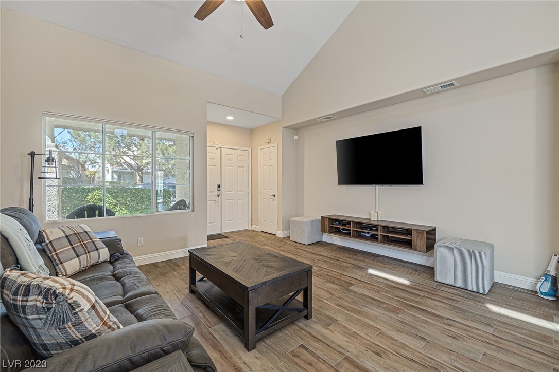 1608 Scenic Peak Street