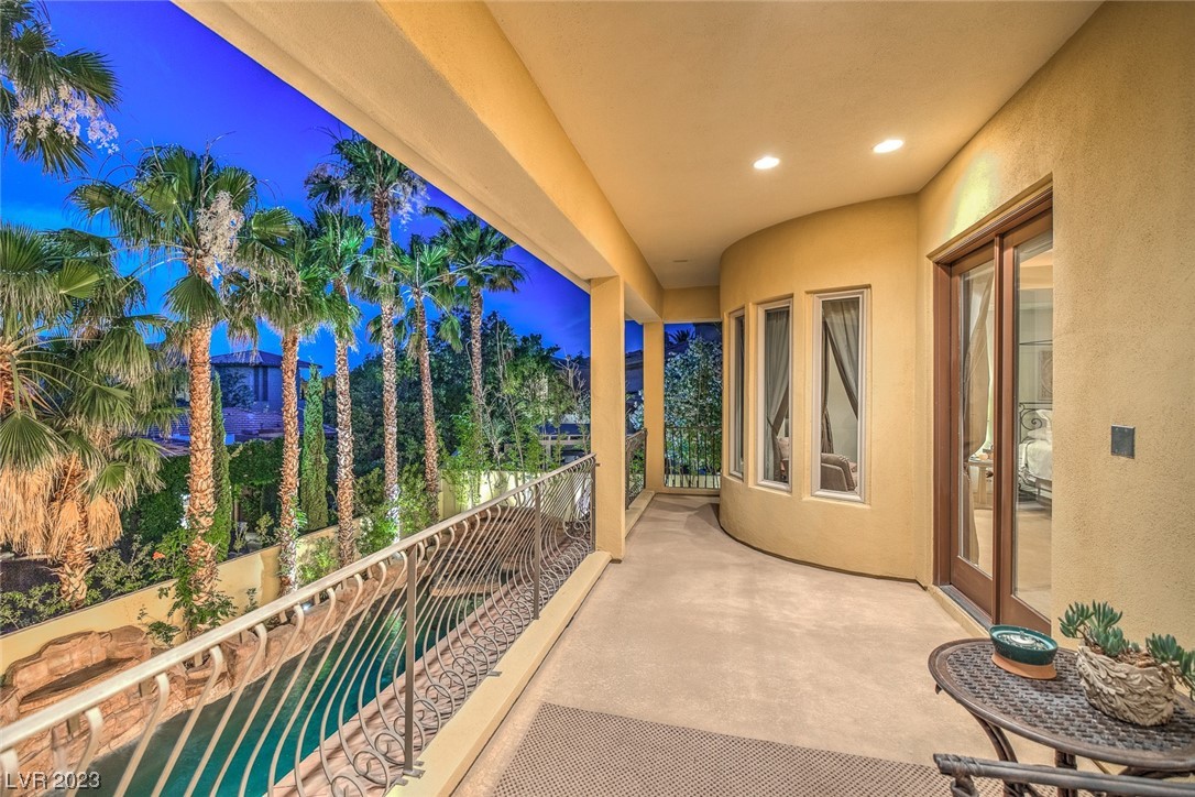 9513 Tournament Canyon Drive