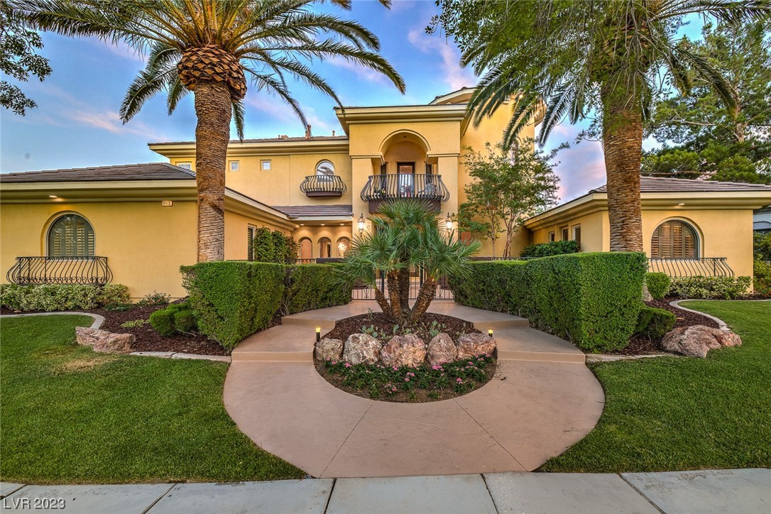 9513 Tournament Canyon Drive