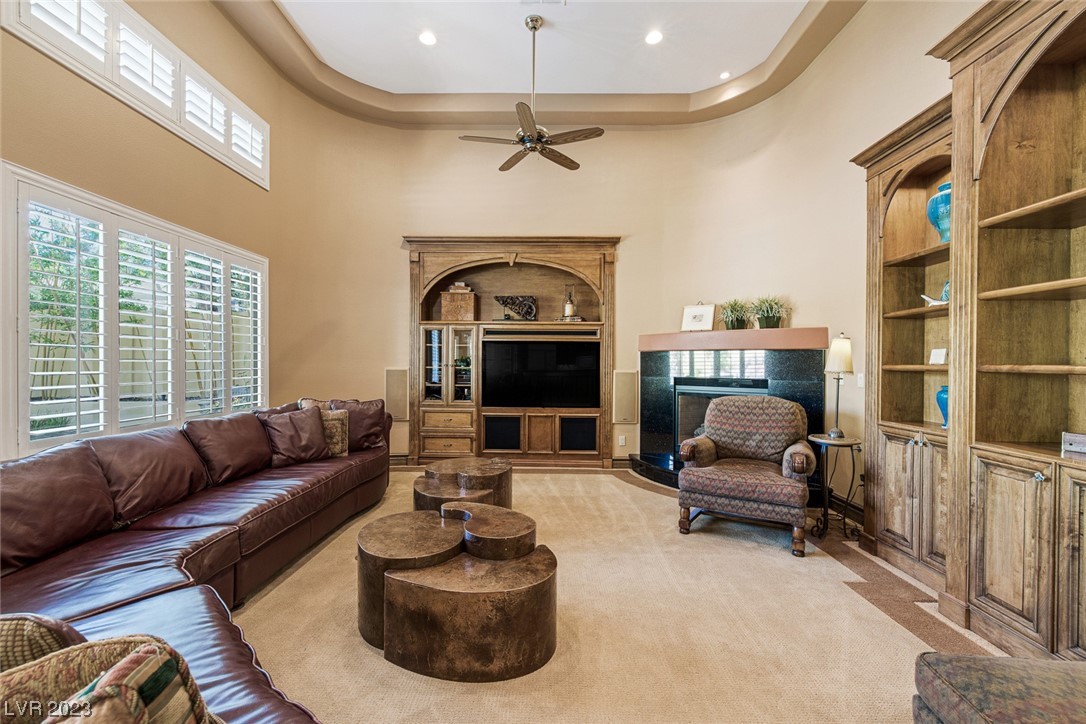 9513 Tournament Canyon Drive
