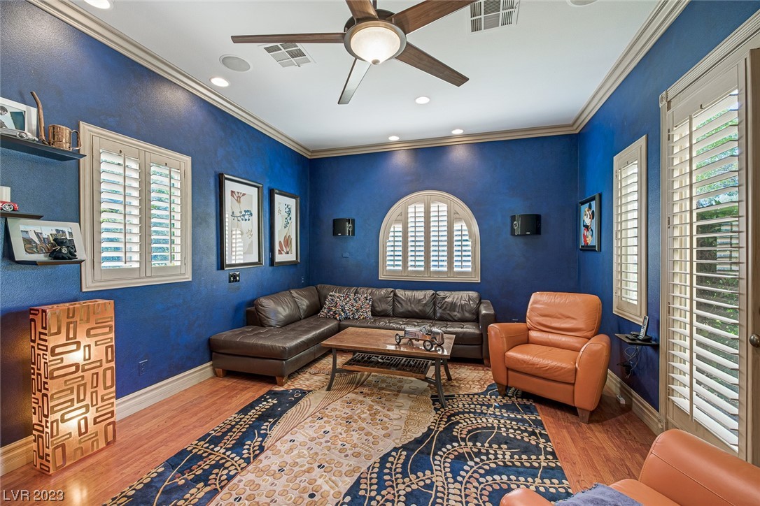 9513 Tournament Canyon Drive