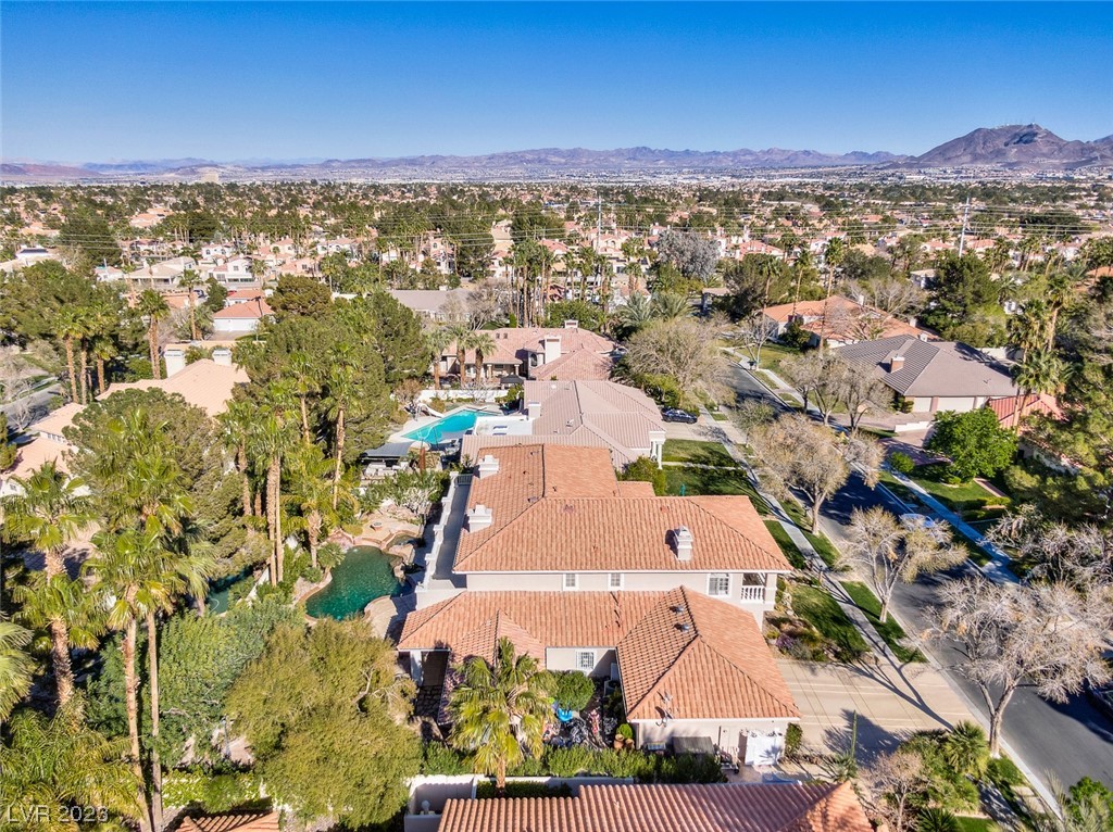 2205 Versailles Court