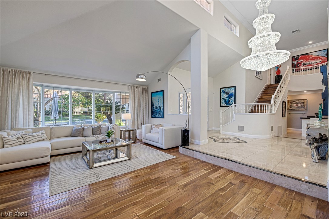 2205 Versailles Court