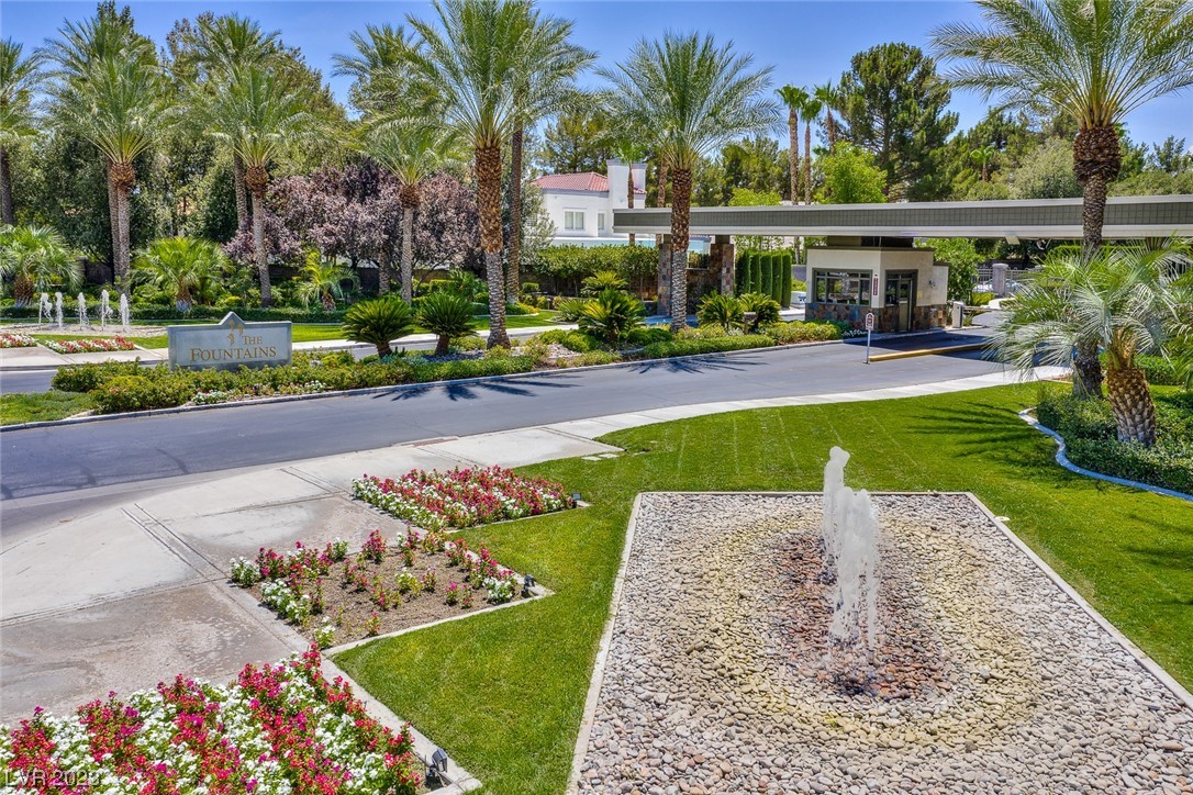 2205 Versailles Court
