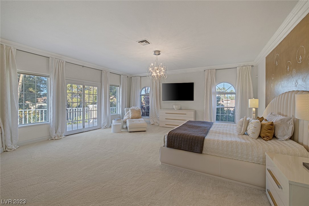 2205 Versailles Court