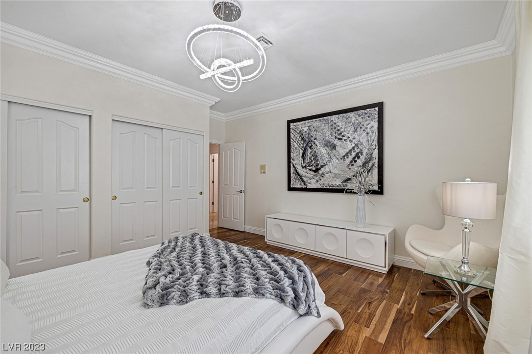 2205 Versailles Court