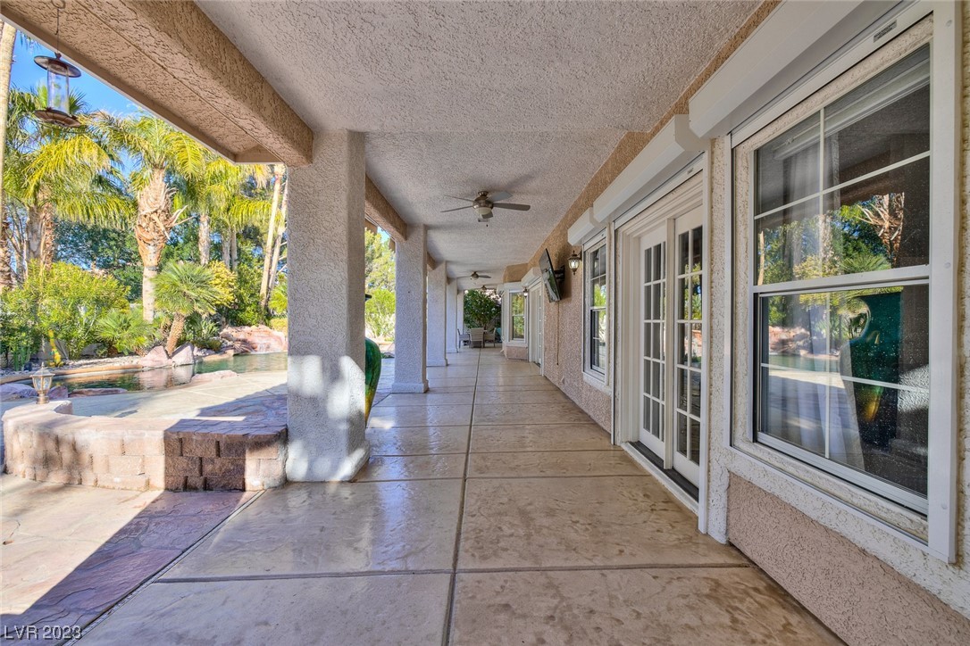 2205 Versailles Court