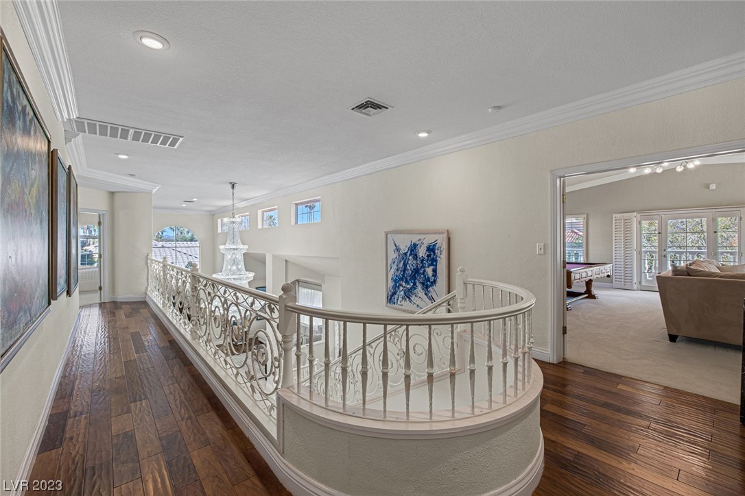 2205 Versailles Court