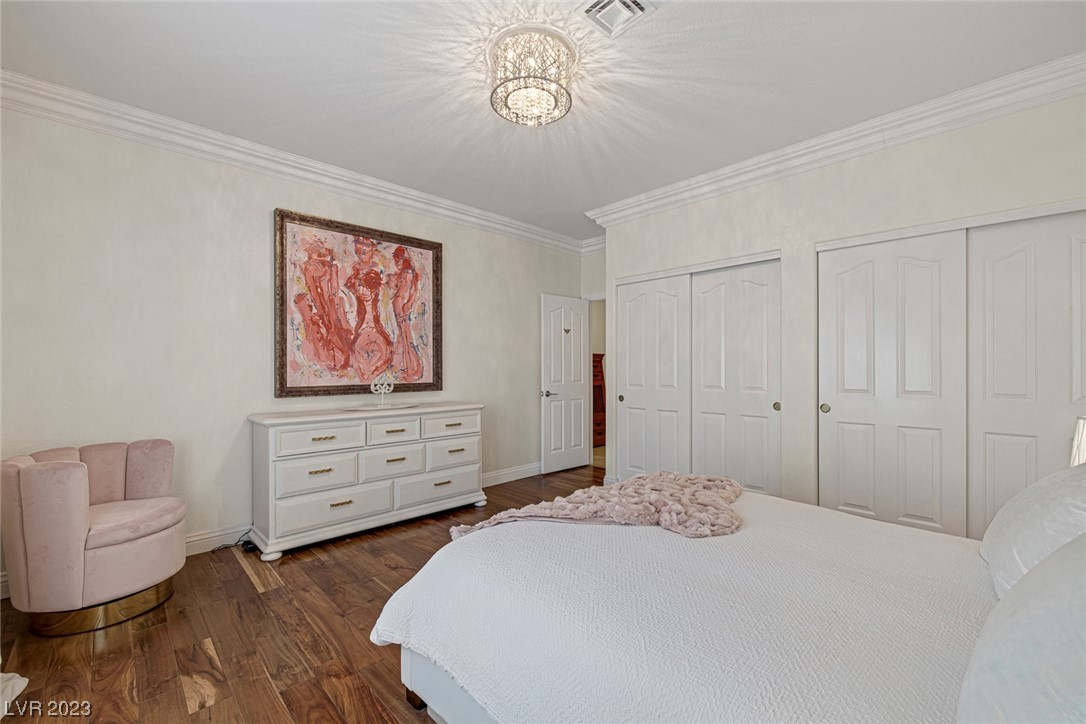 2205 Versailles Court