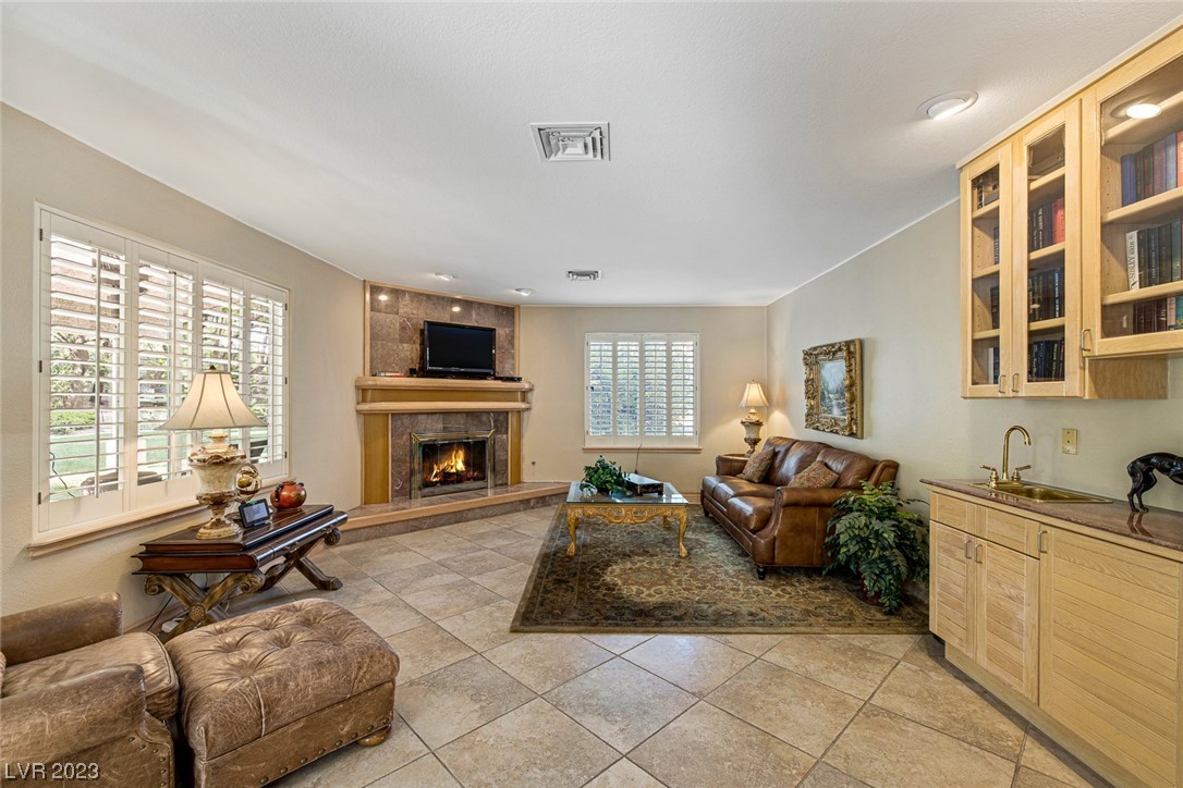 2801 High Sail Court