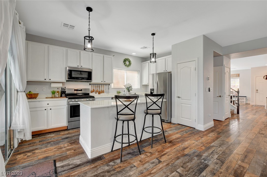 6140 Ozark Hike Street