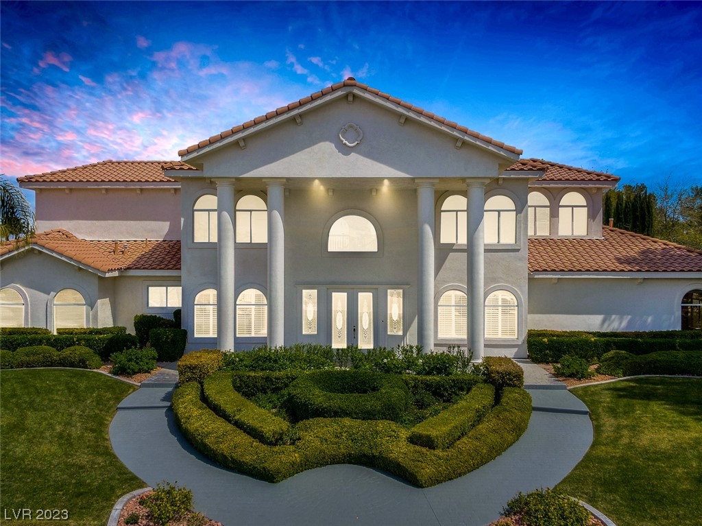 4720 Clay Peak Drive