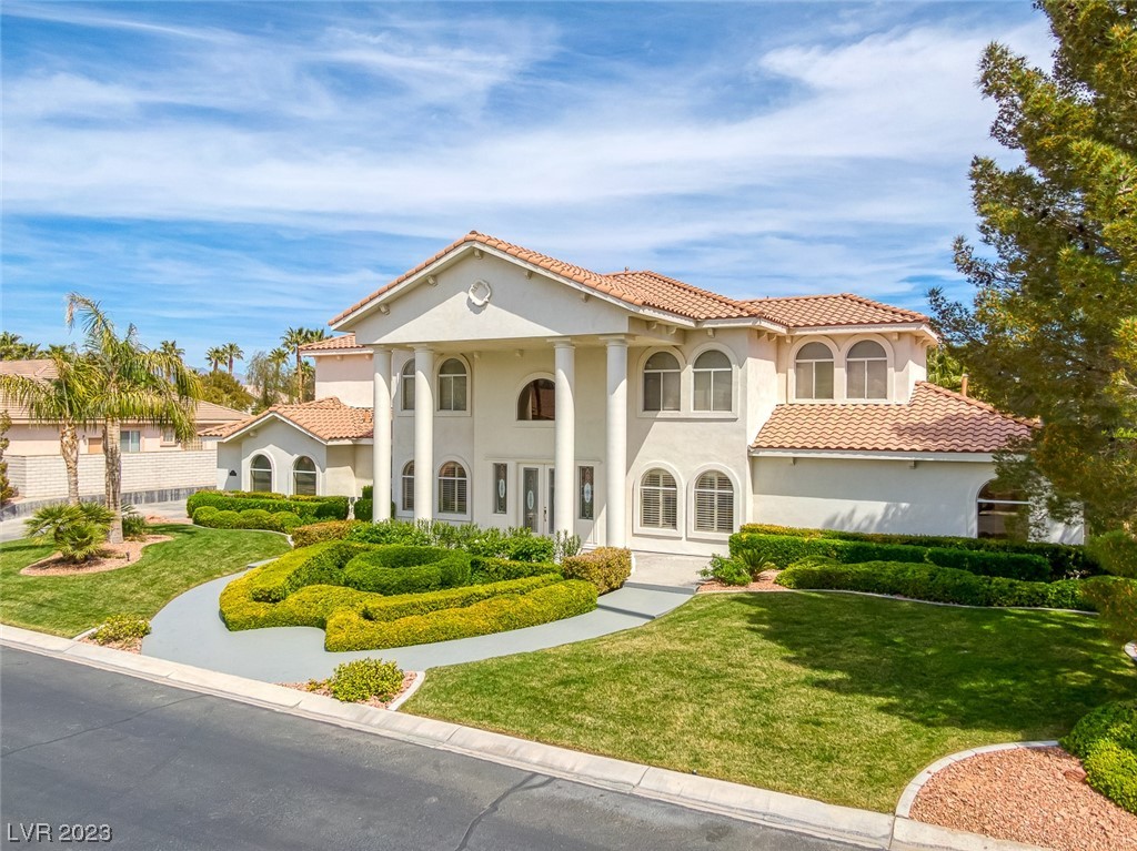 4720 Clay Peak Drive