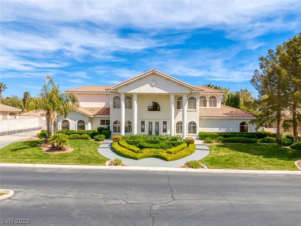 4720 Clay Peak Drive