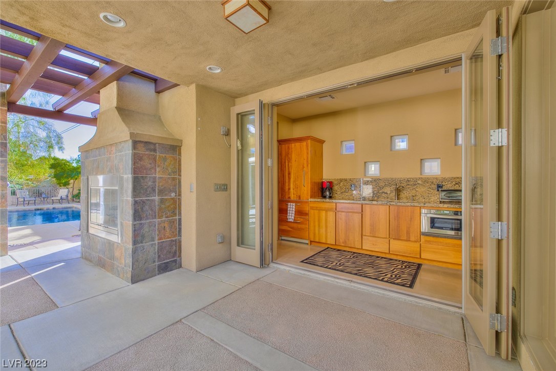 8109 Via Del Cerro Court