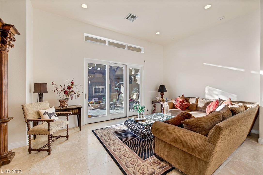 8109 Via Del Cerro Court