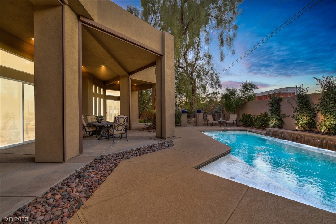 8109 Via Del Cerro Court