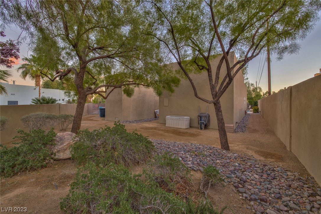 8109 Via Del Cerro Court