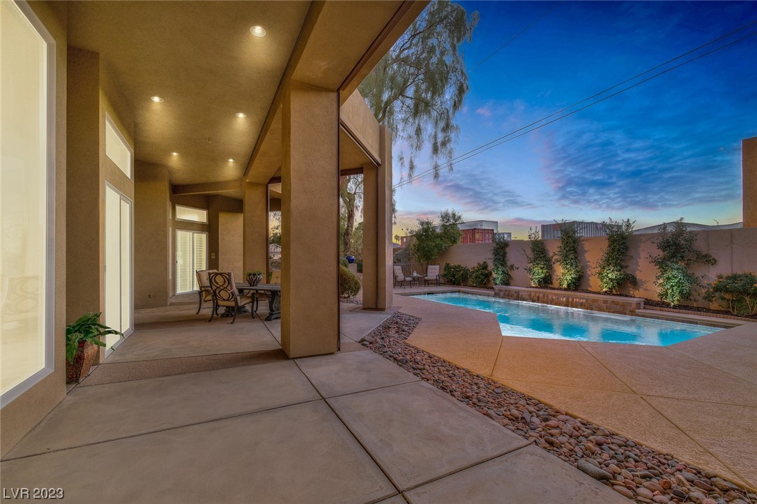 8109 Via Del Cerro Court