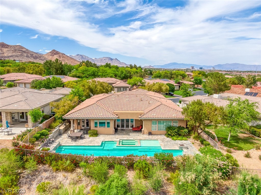67 Panorama Crest Avenue