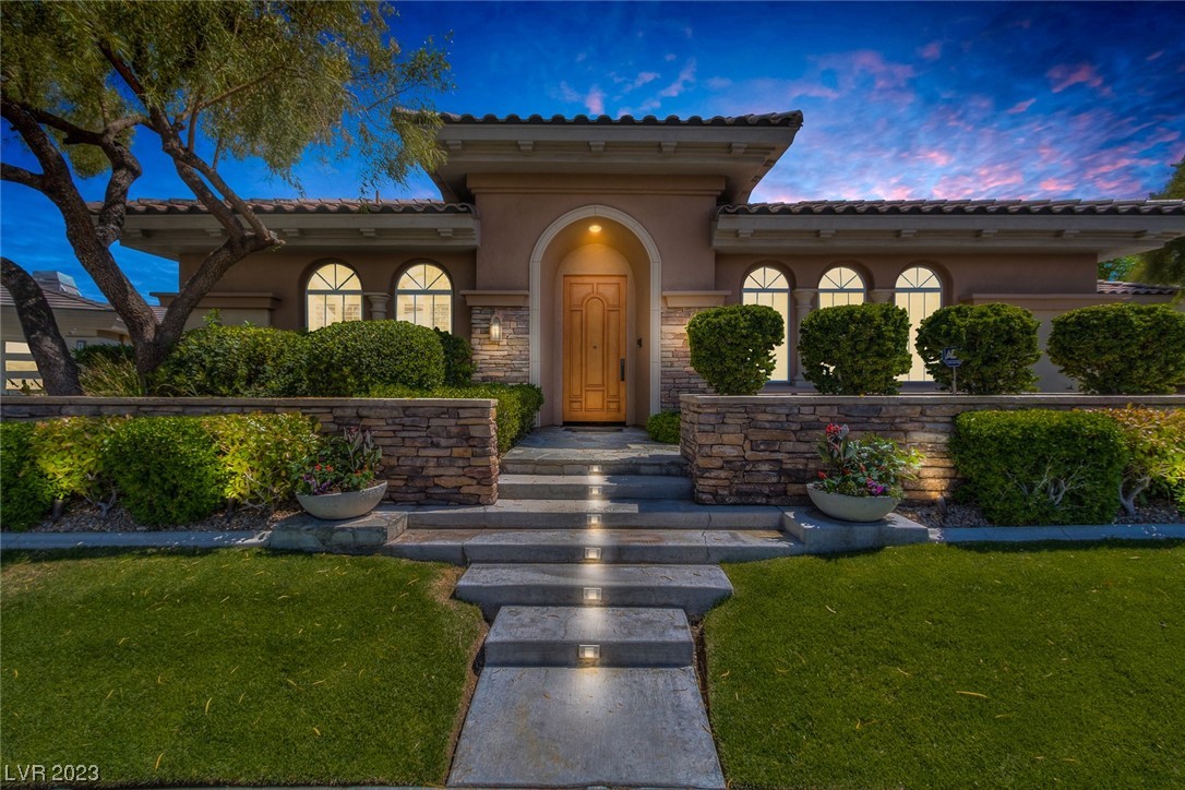 67 Panorama Crest Avenue