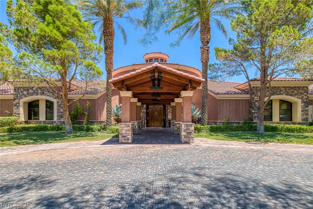 6 Costa Del Sol Court