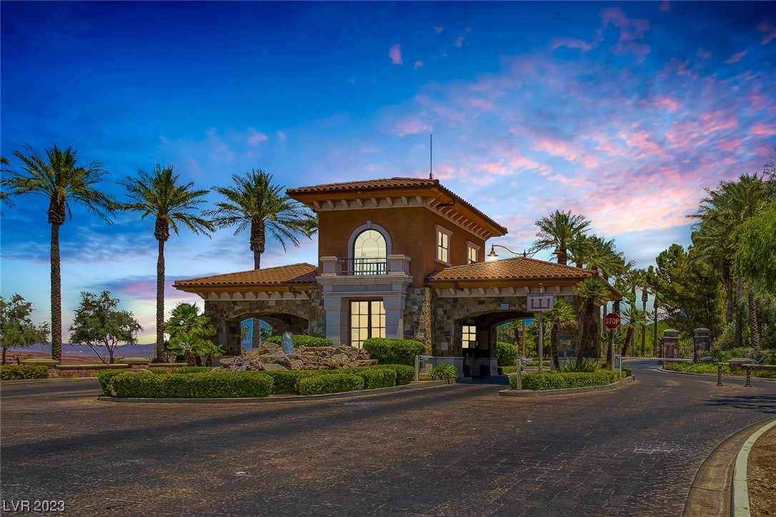6 Costa Del Sol Court