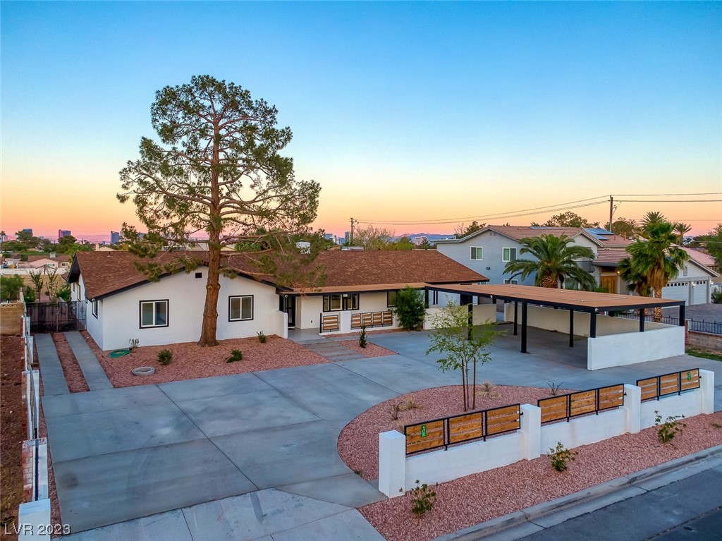 2870 Belcastro Street
