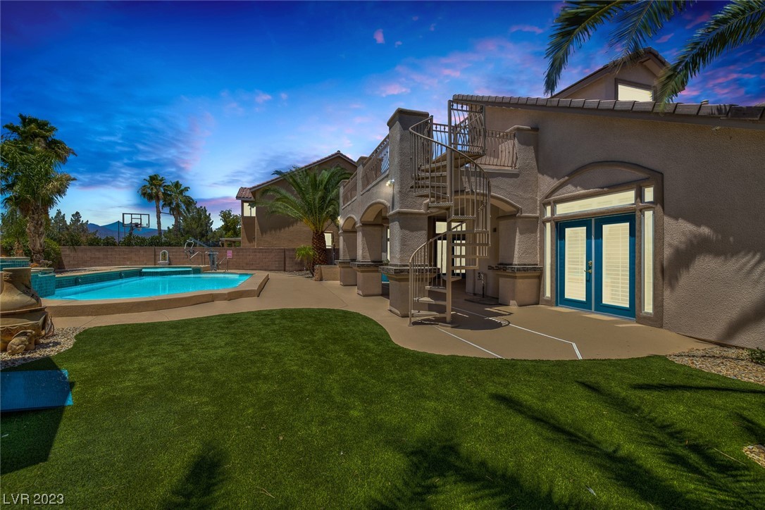 5913 Amber Station Avenue