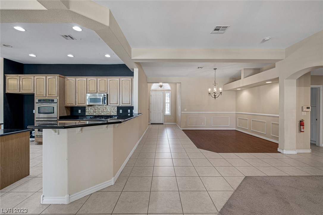 5913 Amber Station Avenue