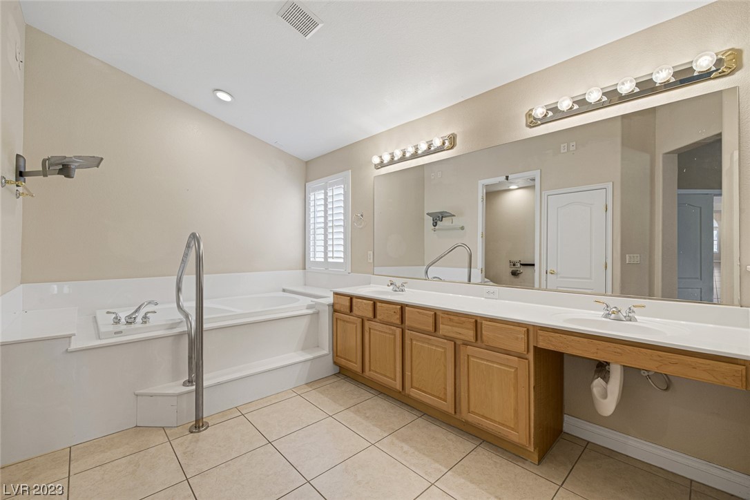 5913 Amber Station Avenue