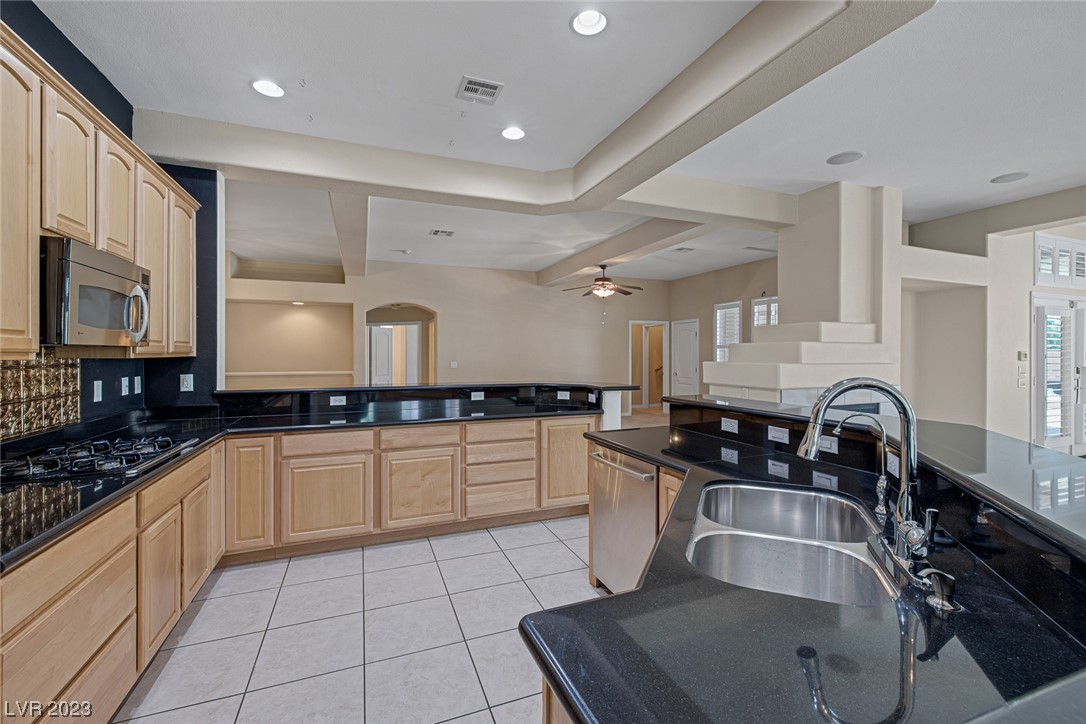 5913 Amber Station Avenue