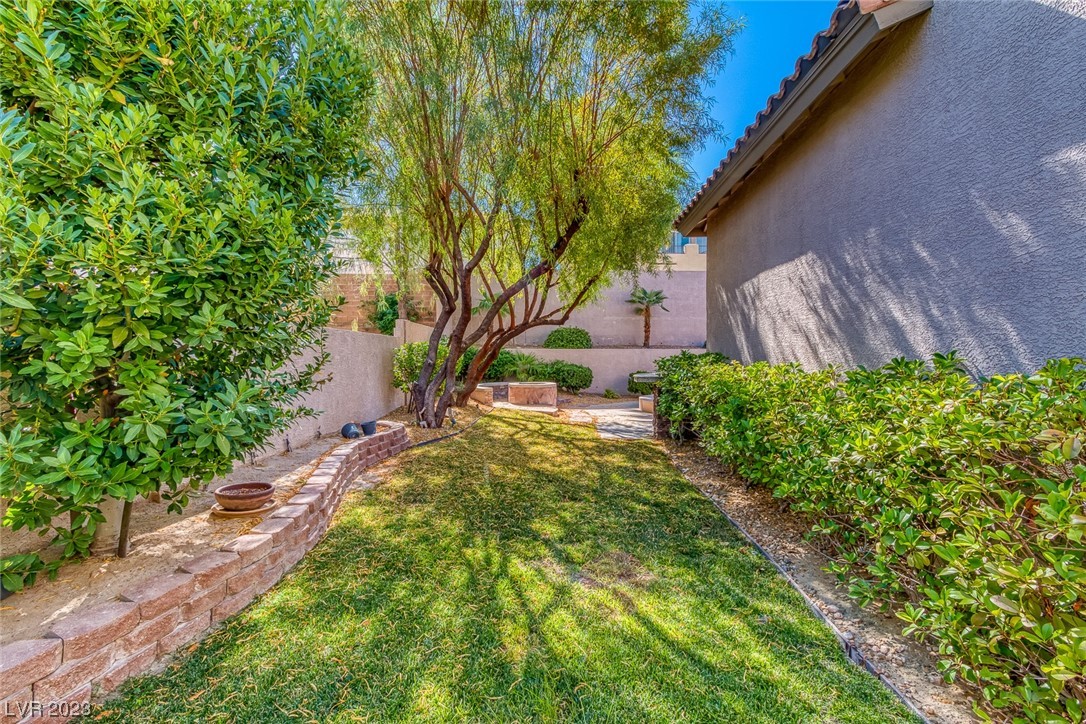 375 Tierras Blancos Court