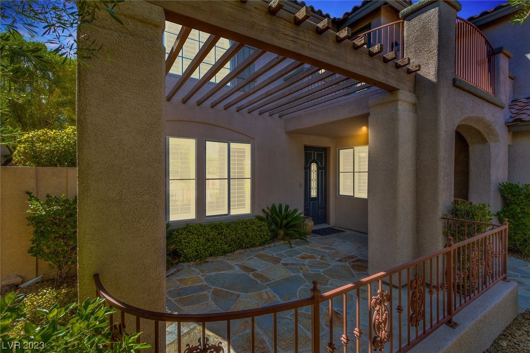 375 Tierras Blancos Court