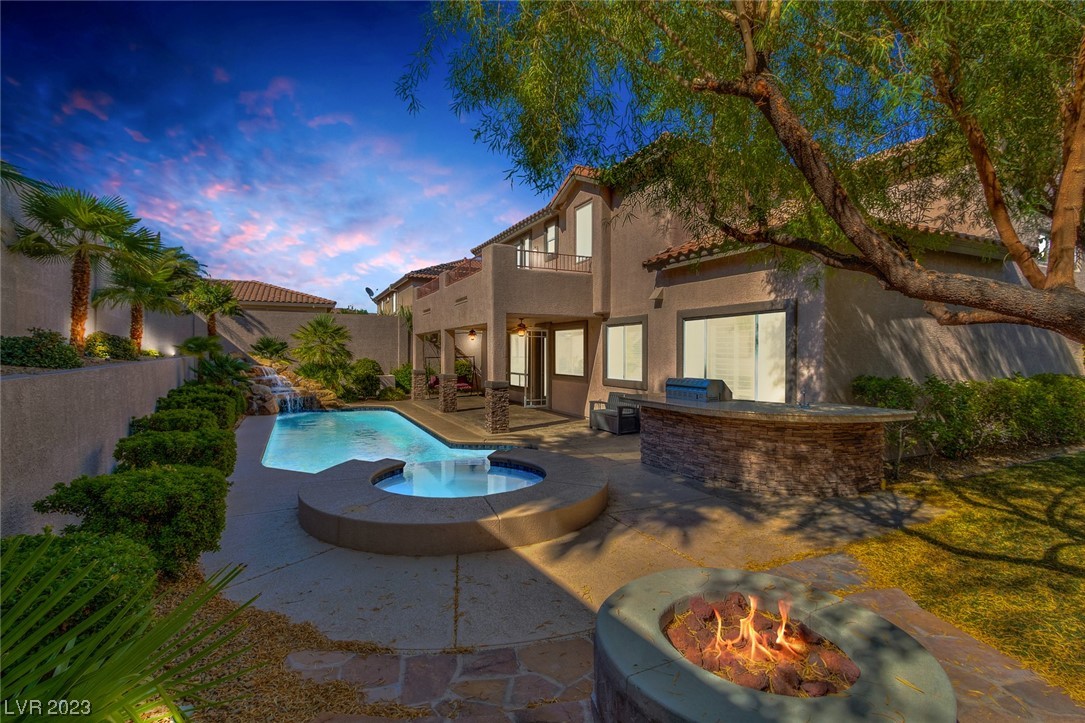 375 Tierras Blancos Court