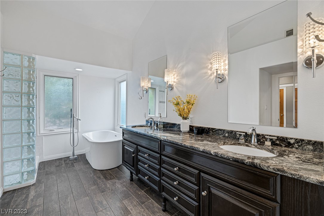 7595 Spanish Bay Drive
