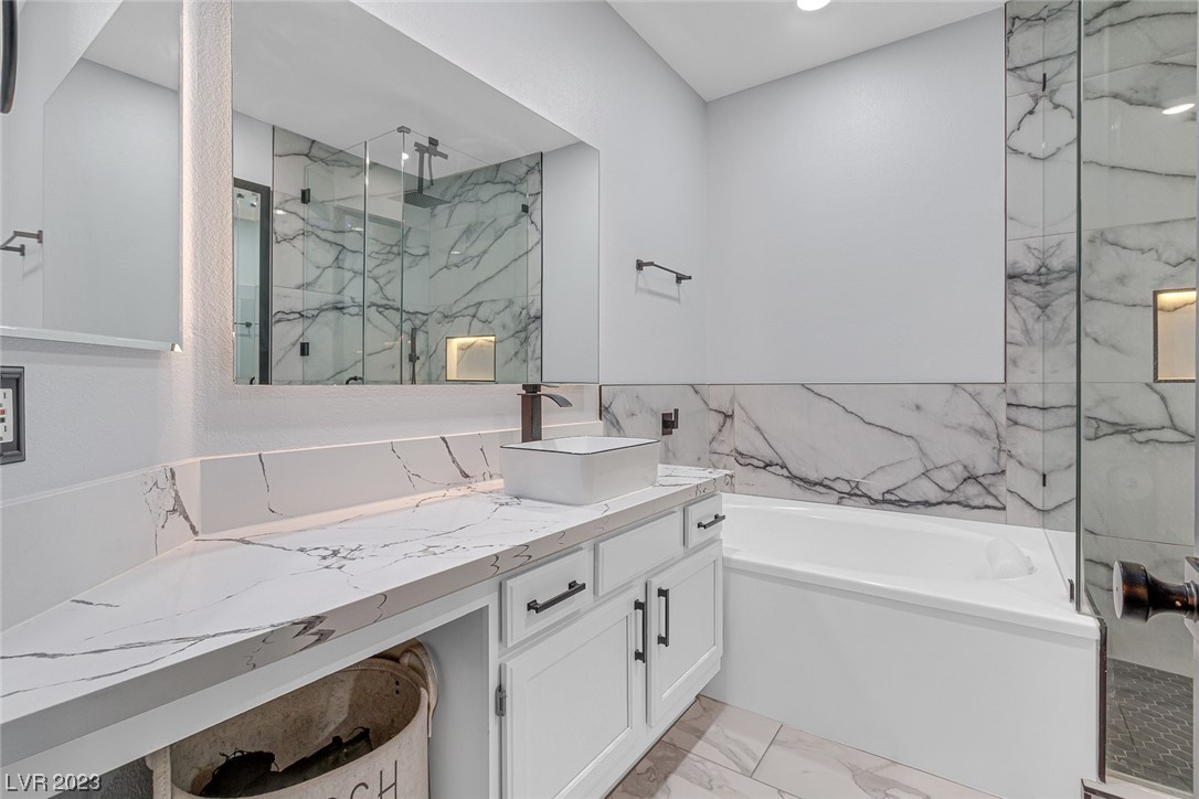 8724 Red Rio Drive 201