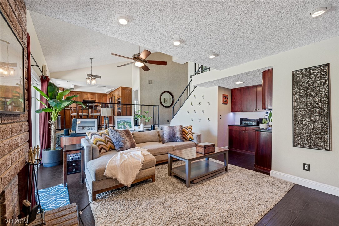 3955 Glory Court