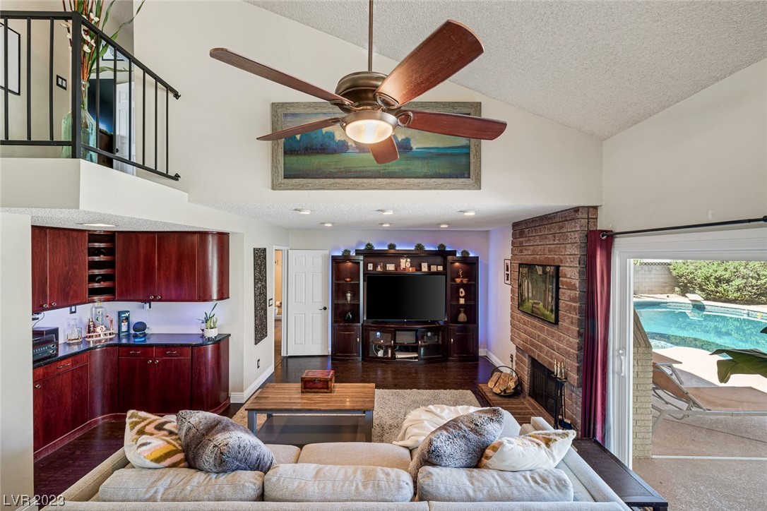 3955 Glory Court