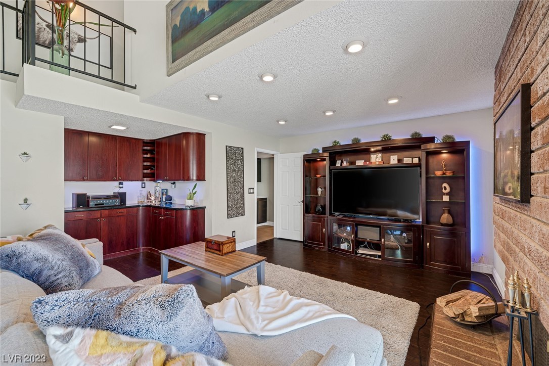 3955 Glory Court