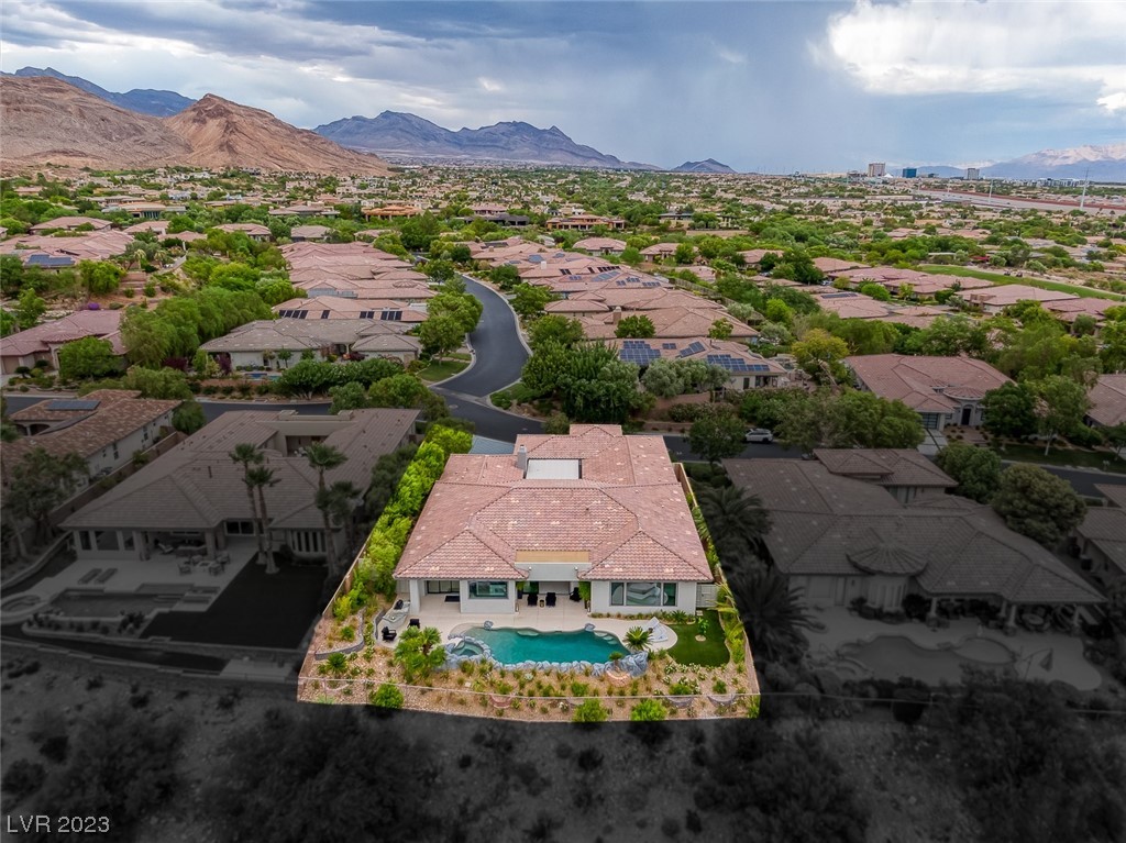 35 Panorama Crest Avenue