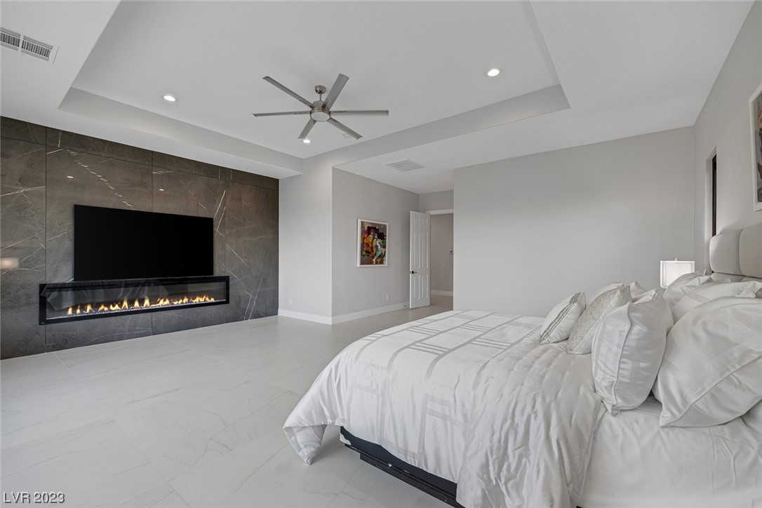 35 Panorama Crest Avenue