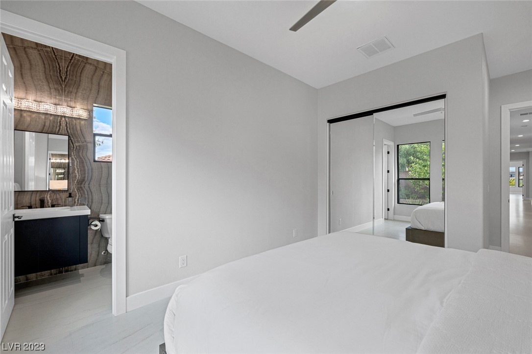 35 Panorama Crest Avenue