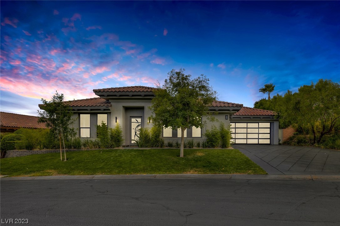 35 Panorama Crest Avenue