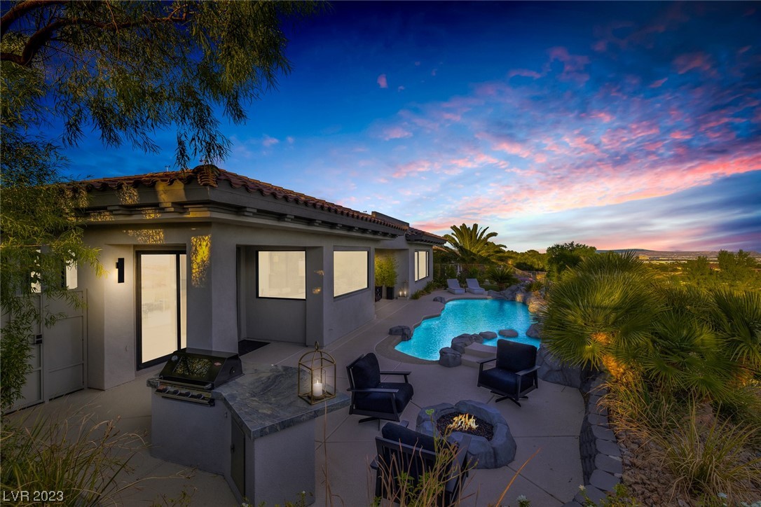 35 Panorama Crest Avenue